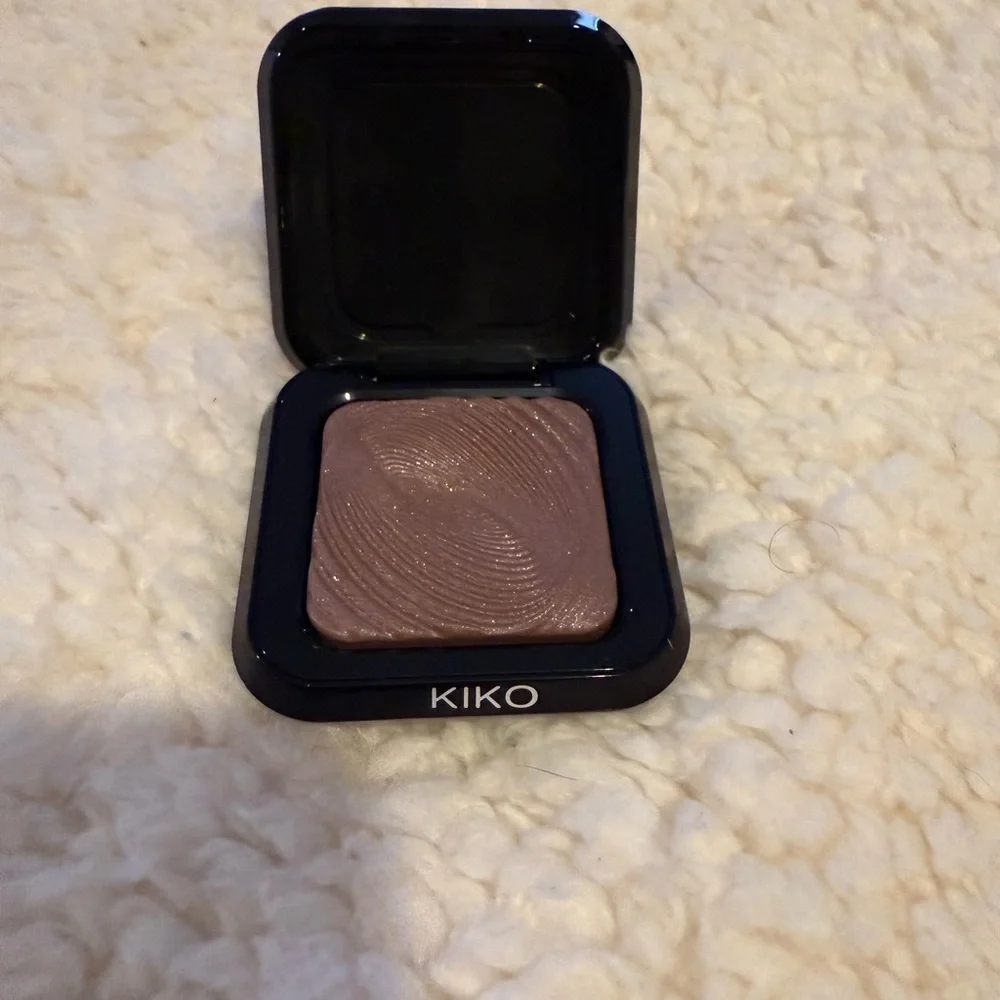 Kiko Milano Water Eye Shadow Number 14 Golden Mauve